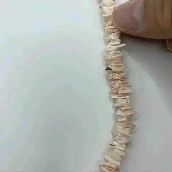 VGT Puka Shell Chip Necklace Hawaii Surfer Beach Style Peach/white/light… - Picture 2 of 10